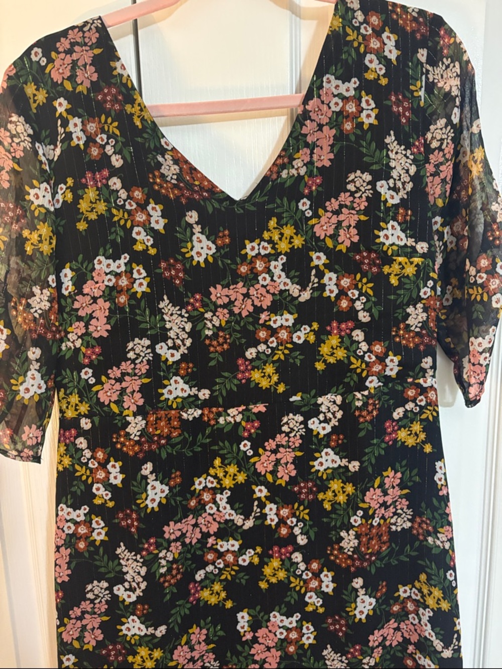 Ann Taylor Factory Floral Midi V-Neck Dress in Black w/ Pink & Yellow, size 8 - Picture 3 of 10